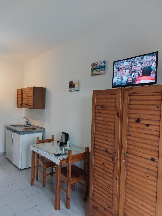 Pantelatos Studios Appartement *
